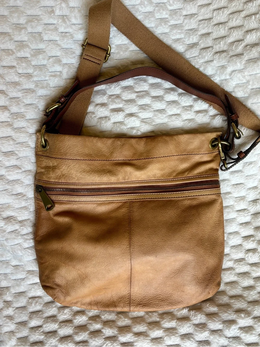Fossil tan, leather, rustic, tote, bag, convertible straps, antique brass
